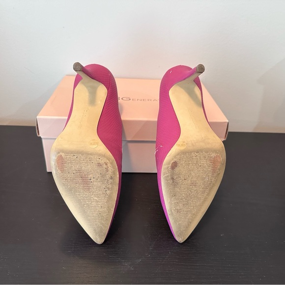 BCBG Twilight Magenta pumps (Size 6.5) - Picture 5 of 6